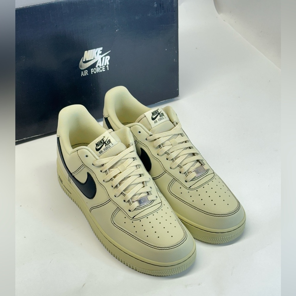 Nike Men's Air Force 1 '07 Shoes Tan / Brown - Picture 2 of 7